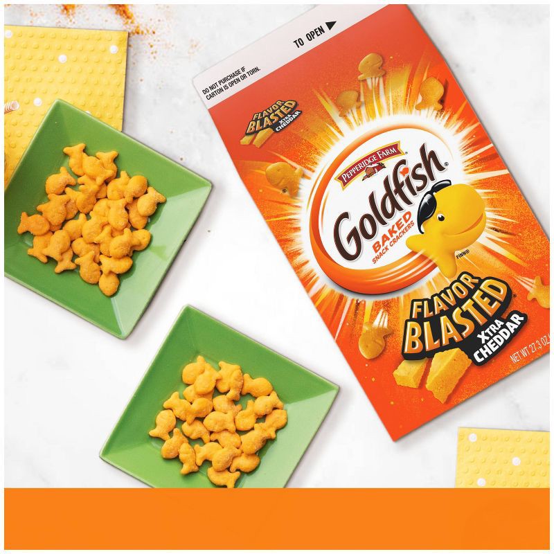 slide 2 of 5, Goldfish Flavor Blasted Xtra Cheddar Cheese Crackers - 27.3oz, 27.3 oz