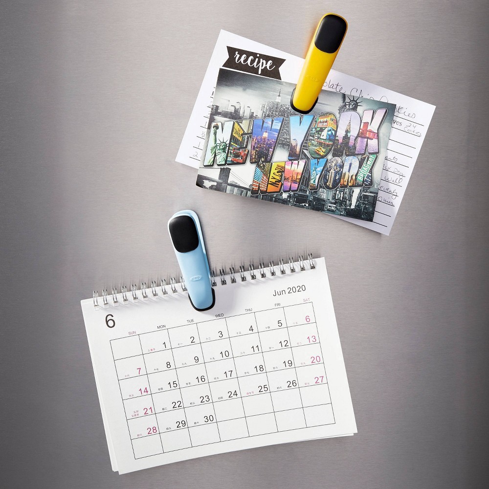 slide 4 of 9, OXO Clips 4 ea, 4 ct