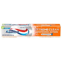 Aquafresh Extreme Clean Whitening Action Fluoride Toothpaste for Cavity Protection, 5.6 Ounce