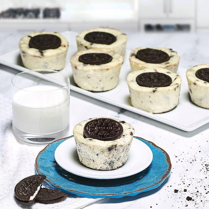 slide 3 of 4, Junior's Cheesecake Little Fellas Frozen Cookies & Cream - 4oz, 4 oz