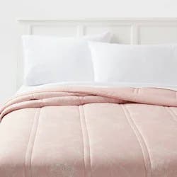 Full/Queen Lofty Microfiber Printed Comforter Light Pink/White Floral - Room Essentials™: Year-Round Bedding, Channel Quilting