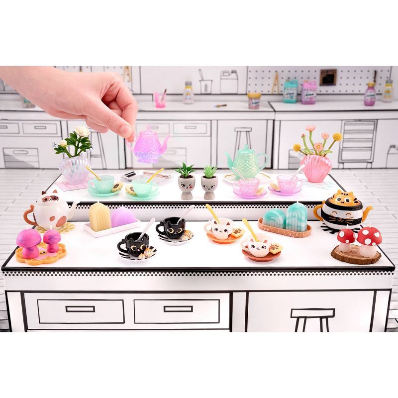 slide 6 of 6, MGA's Miniverse Make It Mini Lifestyle Series 2: PVC Mini Figure with Accessories, 1 ct