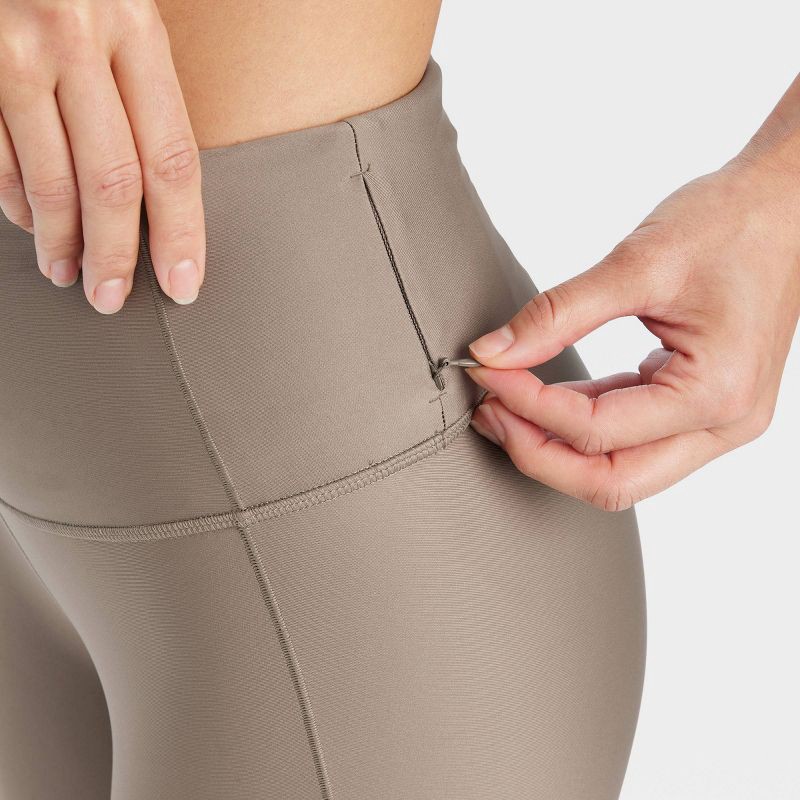 Women's Effortless Support High-Rise 7/8 Leggings - All In Motion™ Taupe M  1 ct