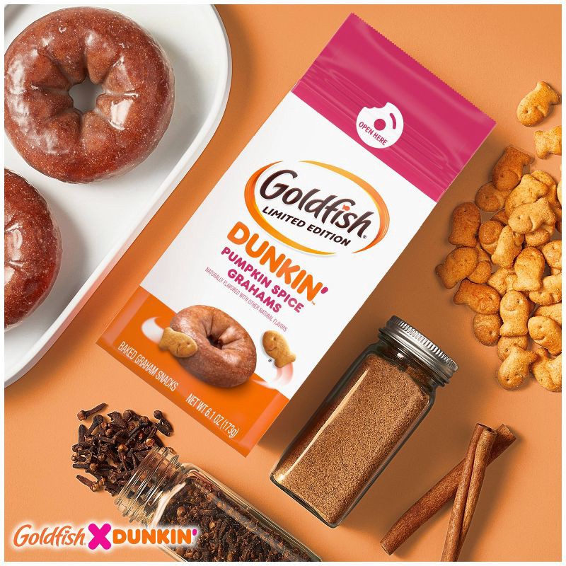 slide 7 of 7, Goldfish Grahams Limited Edition Dunkin' Pumpkin Spice Grahams Snack Crackers Bag - 6.1oz, 6.1 oz