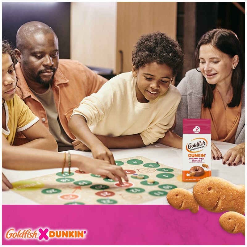 slide 3 of 7, Goldfish Grahams Limited Edition Dunkin' Pumpkin Spice Grahams Snack Crackers Bag - 6.1oz, 6.1 oz