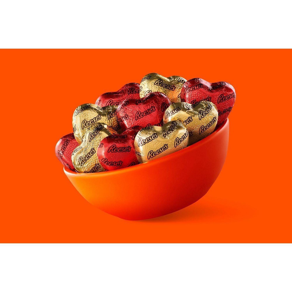 slide 4 of 4, Reese's Reeses Valentines Milk Chocolate Peanut Butter Hearts Candy Heart Box, 6.5 oz