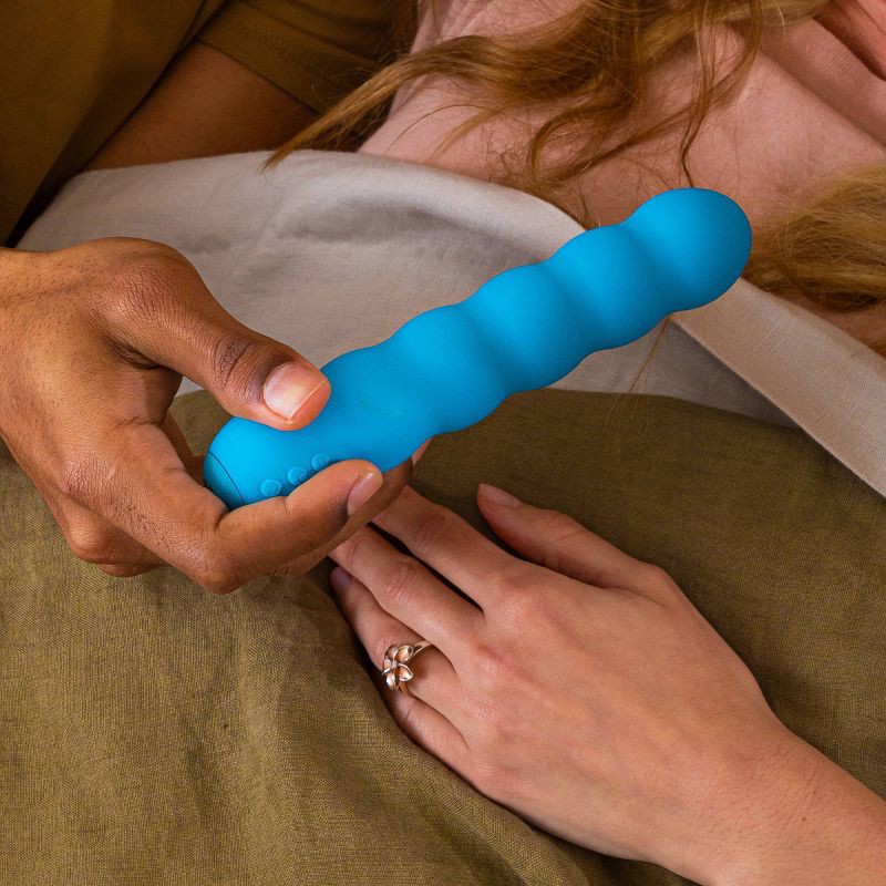 slide 3 of 10, Hello Cake Bounce Vibe Thrusting Vibrator, 1 ct