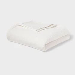 Full/Queen Matelassé Bed Blanket Ivory - Threshold™: Heavyweight Transitional Style, 220 Thread Count