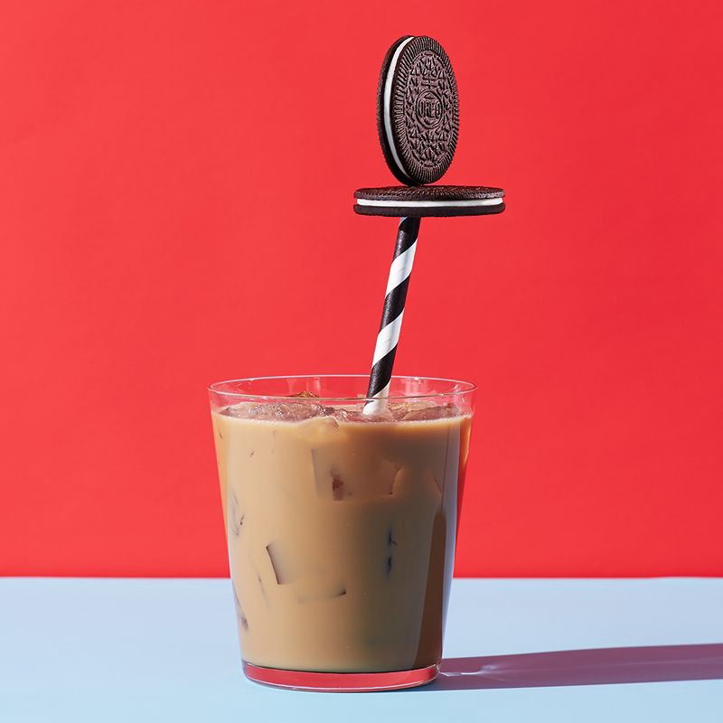 slide 7 of 14, Oreo Thins Chocolate Sandwich Cookies Family Size - 11.78oz, 11.78 oz