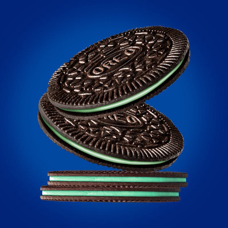 slide 3 of 15, Oreo Thins Mint Creme Chocolate Sandwich Cookies Family Size - 11.78oz, 11.78 oz