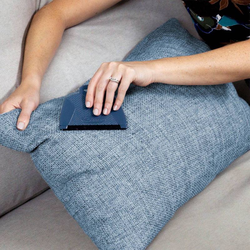 slide 9 of 9, Gleener Sweater Shaver: Lint Remover & Defuzzer, 90% Recycled Plastic, White/Blue, No Battery Needed, 1 ct