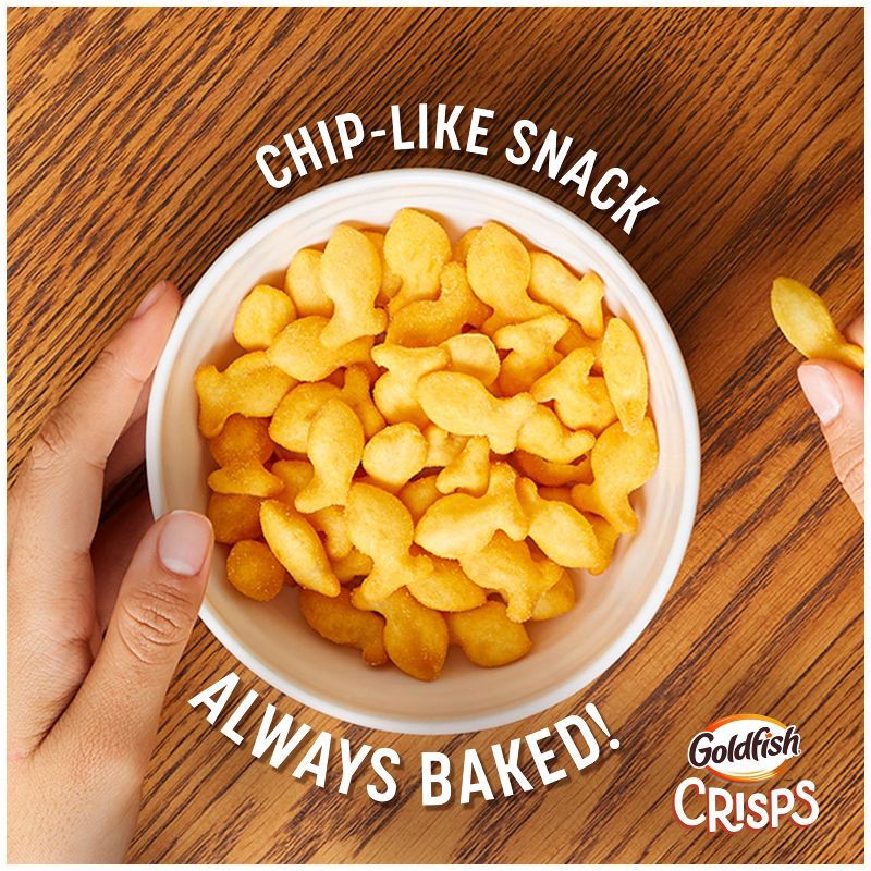 slide 3 of 11, Goldfish Crisps Cheddar Cheese Baked Chip Crackers Bag - 6.25oz, 6.25 oz