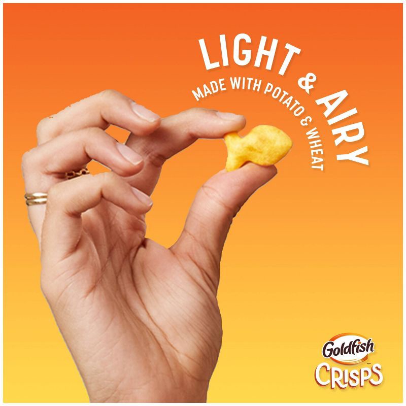 slide 5 of 11, Goldfish Crisps Cheddar Cheese Baked Chip Crackers Bag - 6.25oz, 6.25 oz