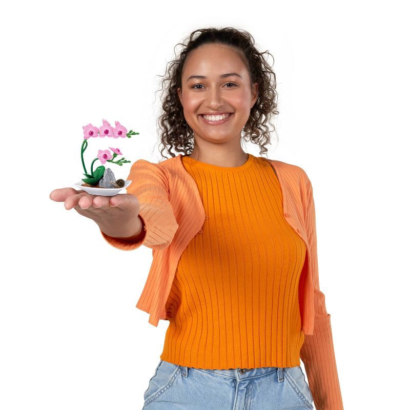 slide 8 of 9, Mini Brands Garden Collectible Capsule, 1 ct