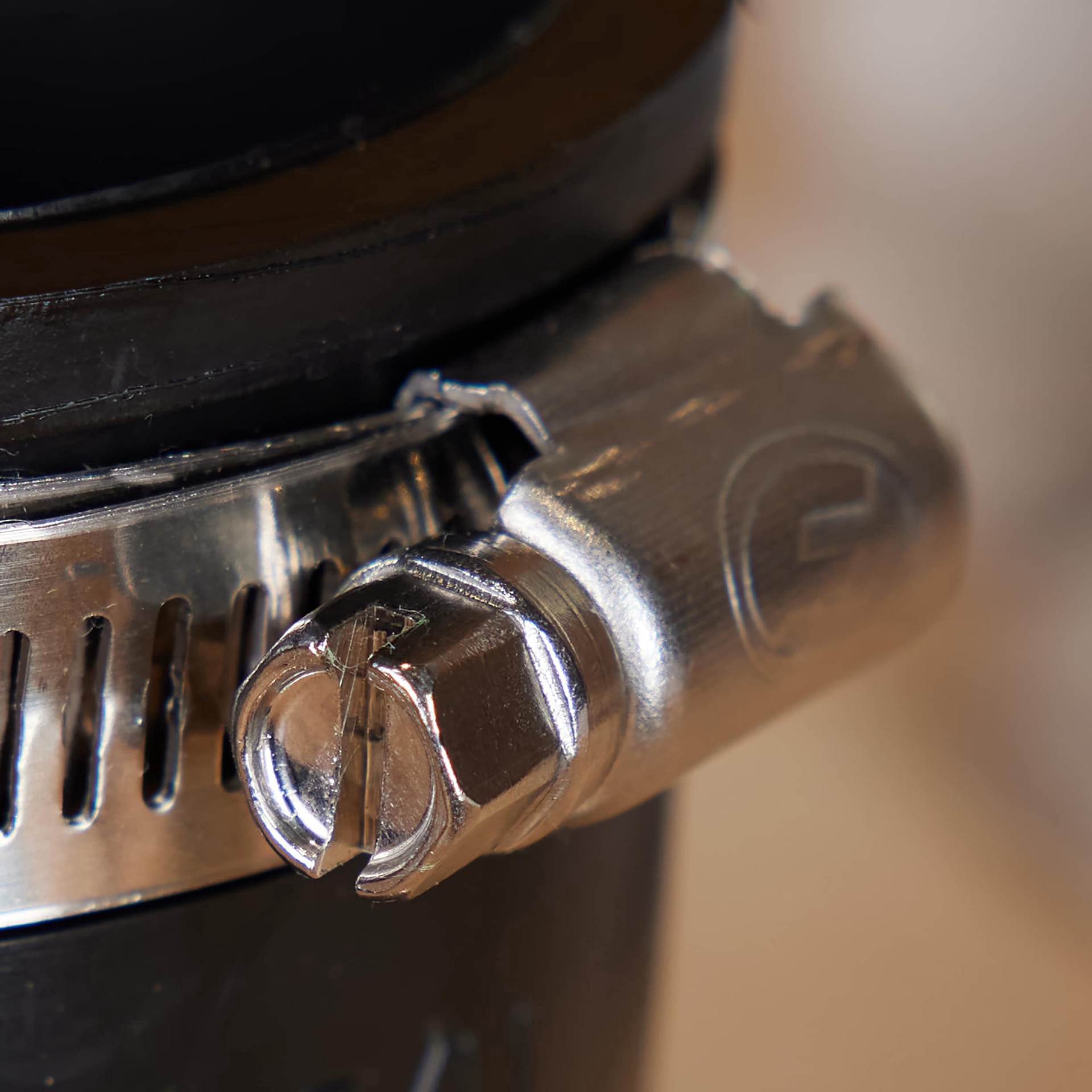 slide 3 of 6, Couple Flex 1-1/2"Socket, 1 ct