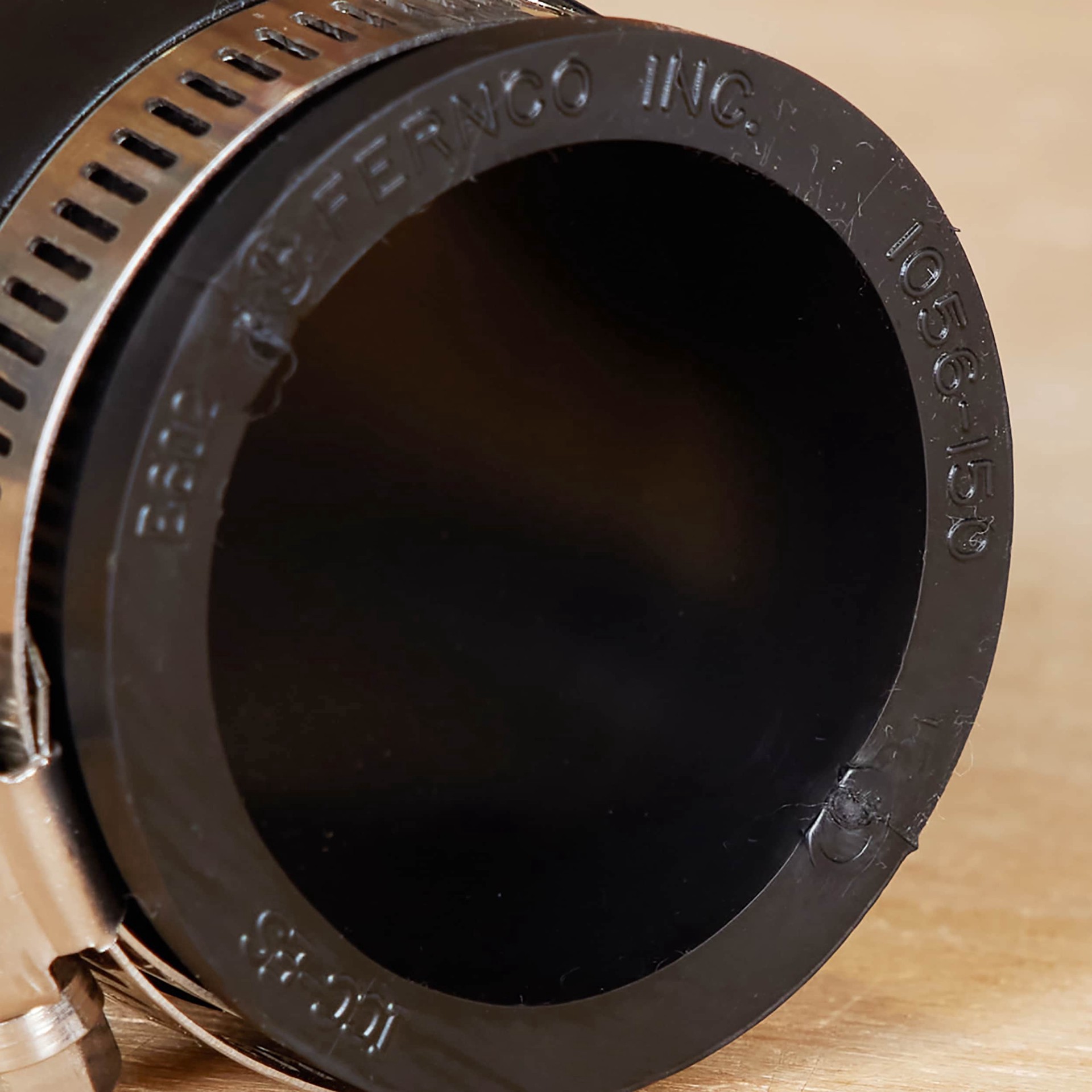 slide 4 of 6, Couple Flex 1-1/2"Socket, 1 ct