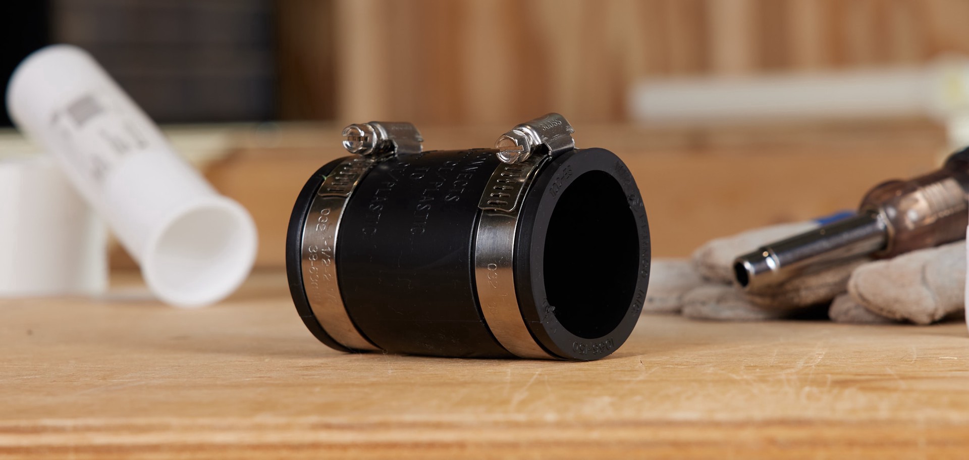 slide 6 of 6, Couple Flex 1-1/2"Socket, 1 ct