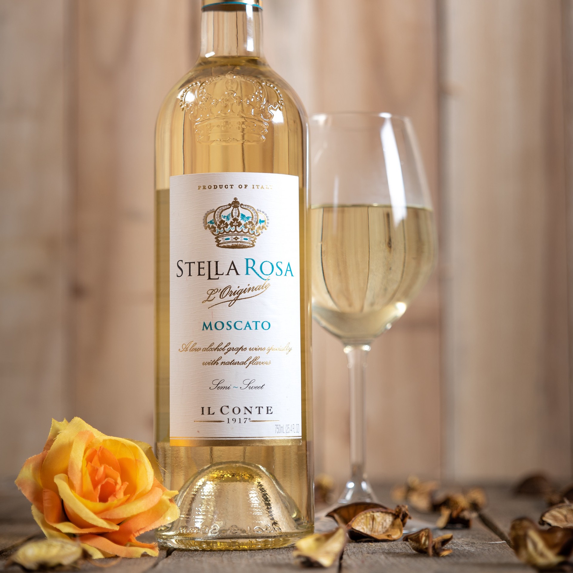 slide 6 of 7, Stella Rosa Moscato Semi-Sweet White Wine 750 ml, 750 ml