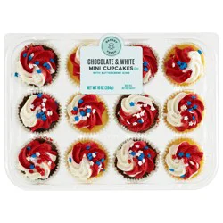 Bakery Fresh Assorted Patriotic Mini Cupcakes