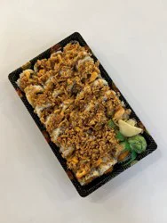 Spicy Crunchy Salmon Roll Sushi