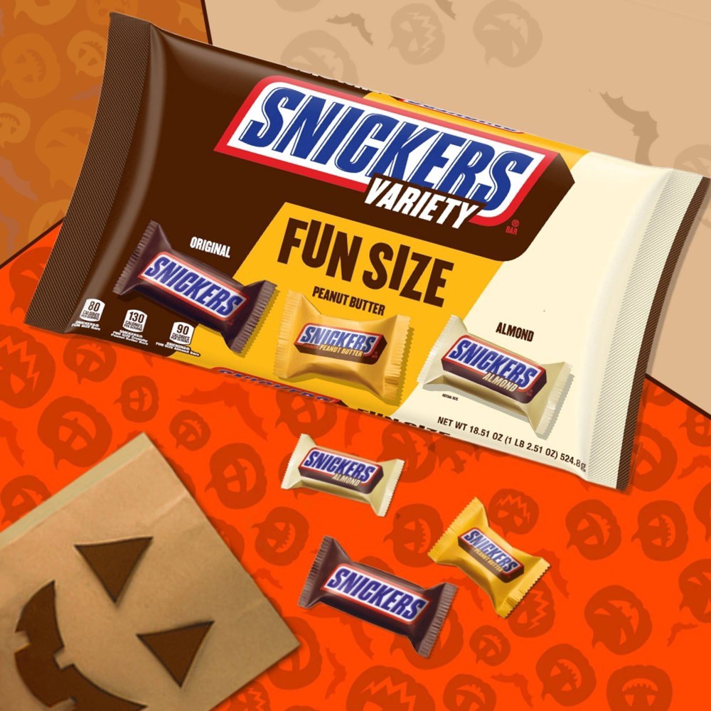 slide 4 of 6, Snickers Fun Size Halloween Mix Chocolate Candy Bars, 18.51 oz. Bag, 18.51 oz