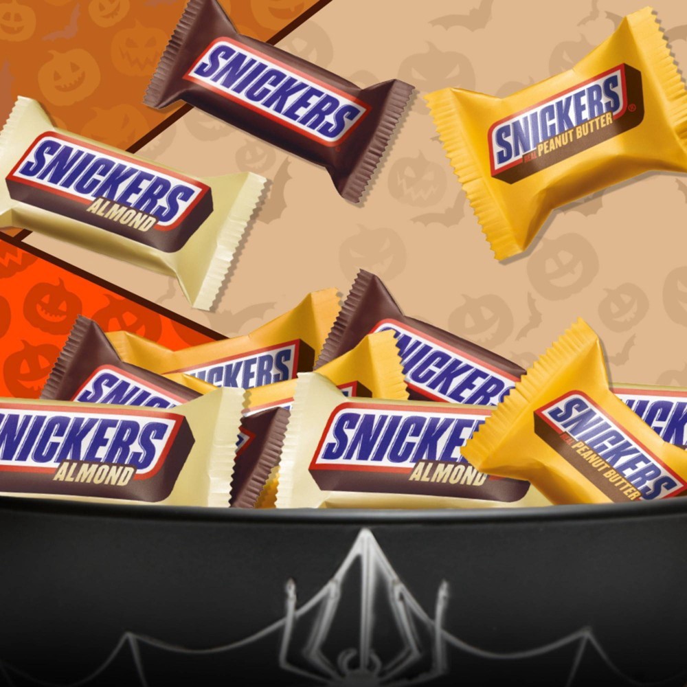 slide 2 of 6, Snickers Fun Size Halloween Mix Chocolate Candy Bars, 18.51 oz. Bag, 18.51 oz