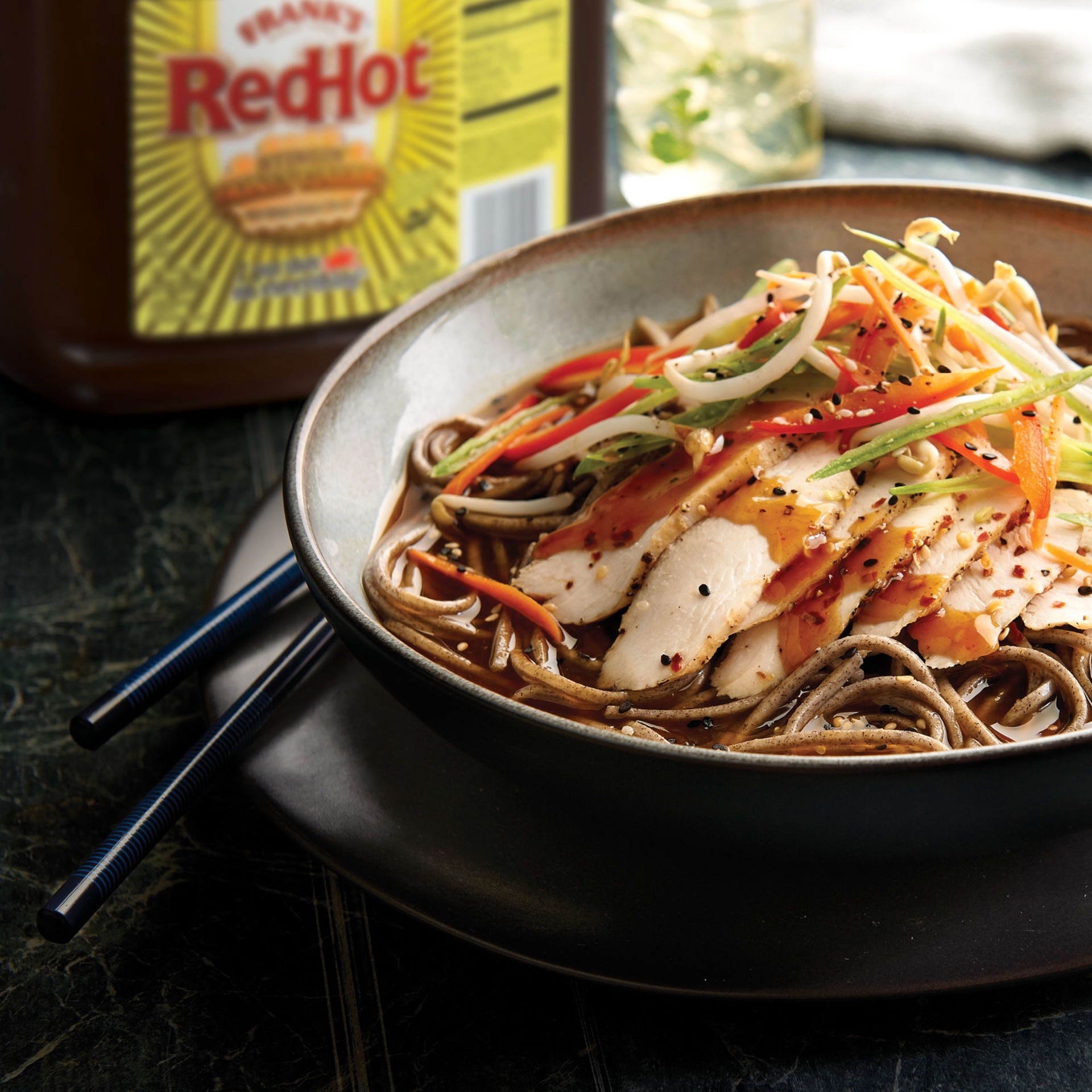 slide 5 of 5, Frank's RedHot Stingin' Honey Garlic Sauce, 1 gal