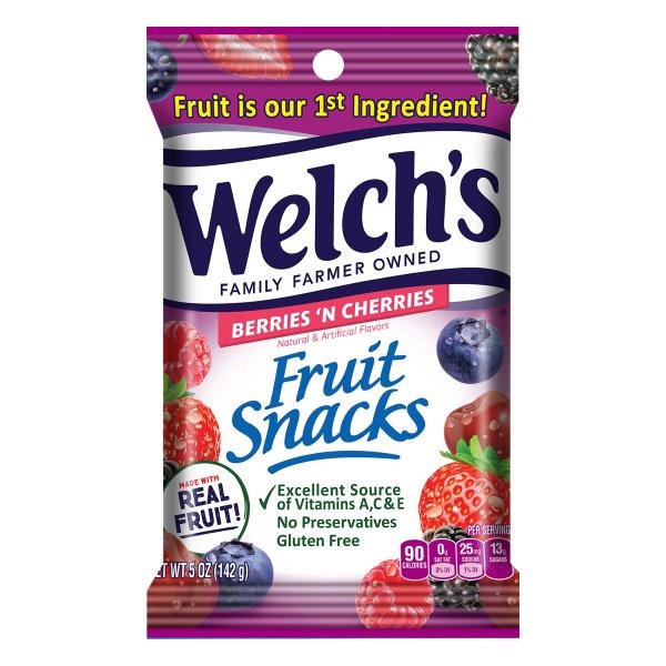 slide 1 of 1, Welch's Berries 'N Cherries Fruit Snacks 5oz Peg Bag, 5 oz