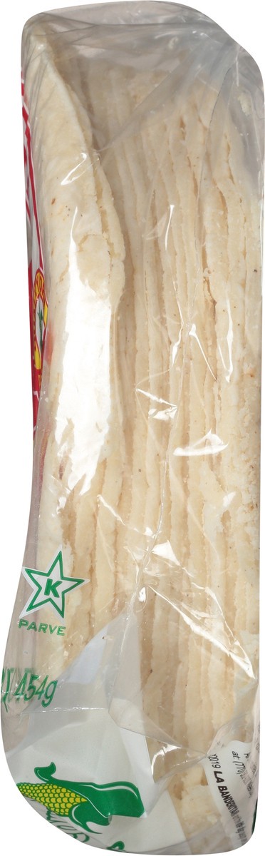 slide 11 of 13, La Banderita White Corn Tortillas 18 ea, 18 ct