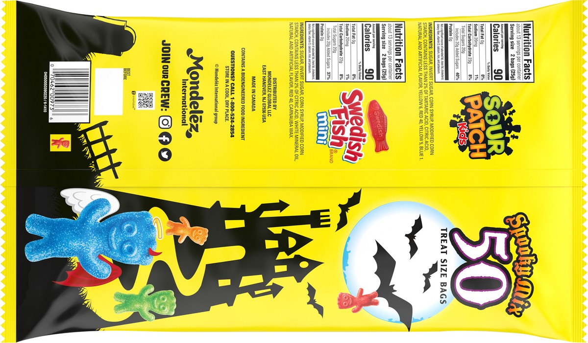 slide 7 of 9, Sour Patch/Swedish Fish Red SOUR PATCH KIDS & SWEDISH FISH Mini Halloween Candy Variety Pack, 50 Trick or Treat Bags, 1.37 lb