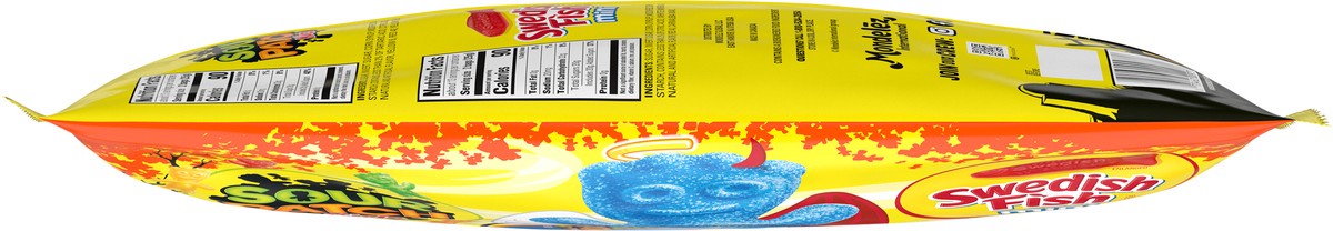 slide 3 of 9, Sour Patch/Swedish Fish Red SOUR PATCH KIDS & SWEDISH FISH Mini Halloween Candy Variety Pack, 50 Trick or Treat Bags, 1.37 lb