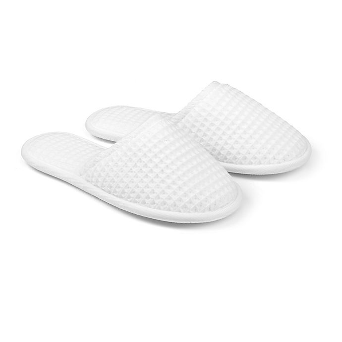 slide 1 of 3, Casual Avenue Aerospin Large Waffle Slippers - White, 1 ct