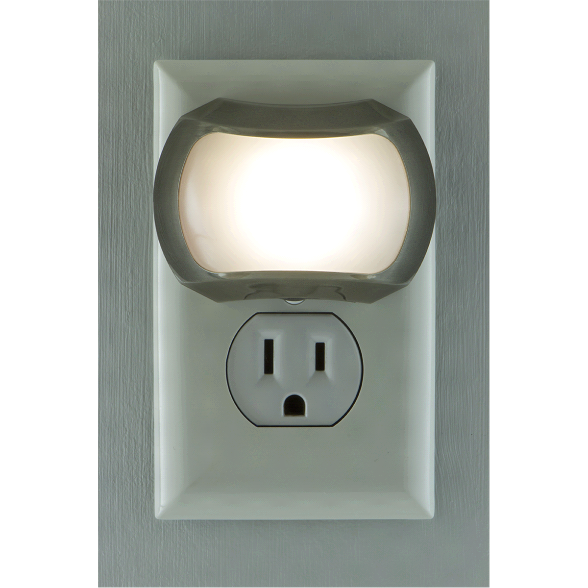 slide 4 of 4, GE Automatic LED Night Light, 1 ct