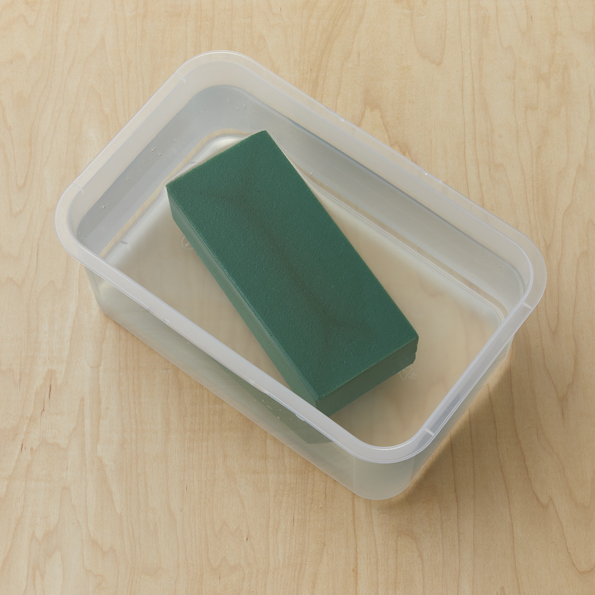 slide 6 of 8, Floracraft Wetfōm Brick Green, 2.8 in x 3.8 in x 8.8 in