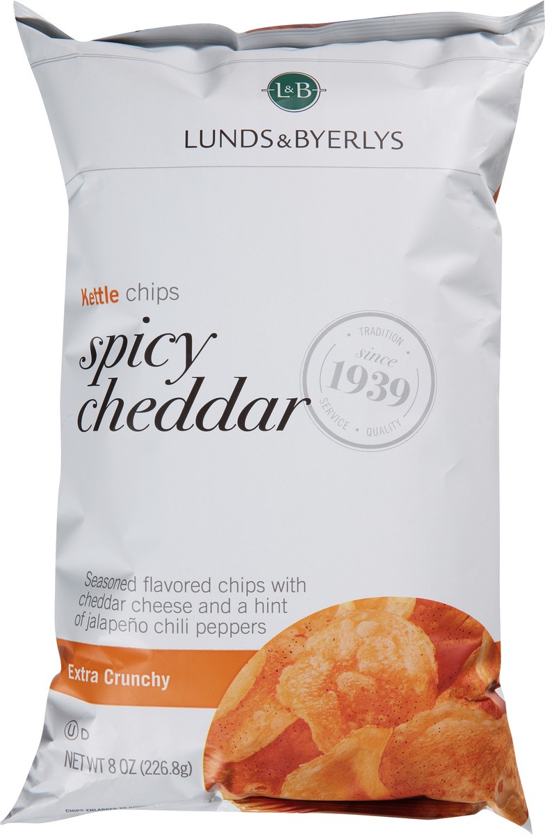 slide 4 of 9, Lunds & Byerlys Extra Crunchy Spicy Cheddar Kettle Chips 8 oz, 8 oz