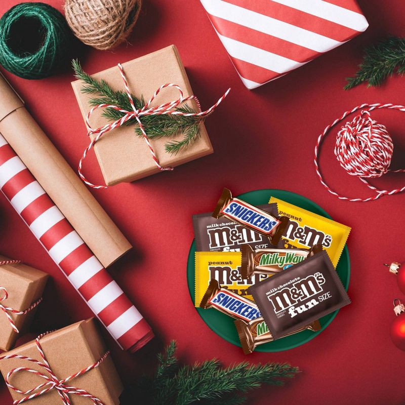 slide 4 of 10, Mars M&M's, Snickers & Milky Way Fun Size Chocolate Candies Variety Pack, Party Size - 19.2oz/35ct Bag, 19.2 oz, 35 ct