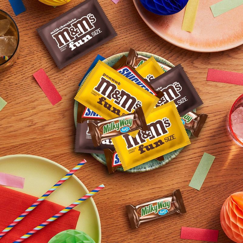 slide 5 of 10, Mars M&M's, Snickers & Milky Way Fun Size Chocolate Candies Variety Pack, Party Size - 19.2oz/35ct Bag, 19.2 oz, 35 ct