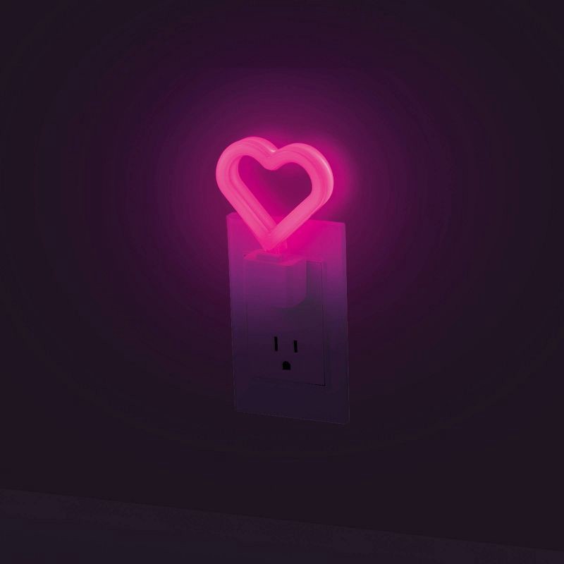 slide 5 of 8, Globe Electric Auto On/Off Neon Pink Heart Night Light, 1 ct