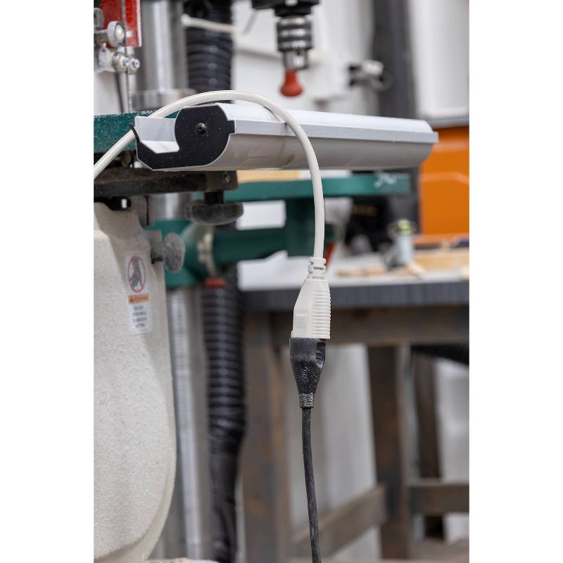 slide 6 of 8, General Electric GE 1-Outlet Grounded Extension Cord Outdoor 16AWG 20' White, 1 ct