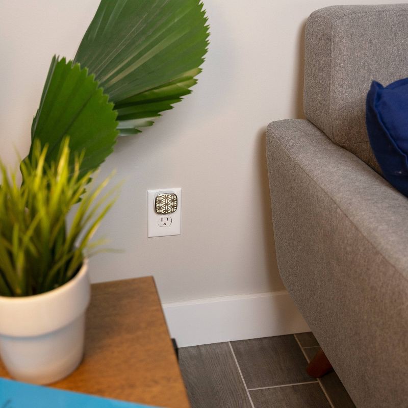 slide 9 of 14, Energizer LED Mini Deco Lights Flower Design 2pk: Plug-In Nightlights, Electric, White, All Ages, 5 Watts, No Assembly Required, 2 ct