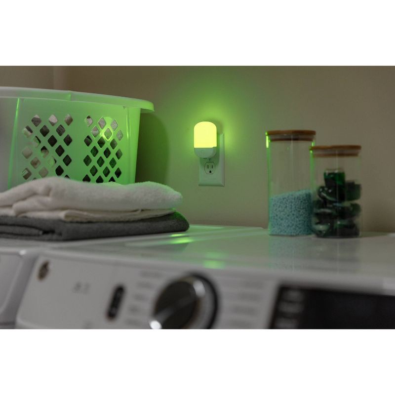 slide 7 of 14, Energizer Color Changing LED Light Sensing Night Light: Plug-In Nightlight for Kids', Electric Wall Plug, 0.5W LED, 1 ct