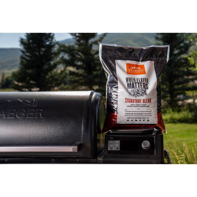 slide 6 of 8, Traeger Signature Blend Pellets 18lbs Wood, 18 lb