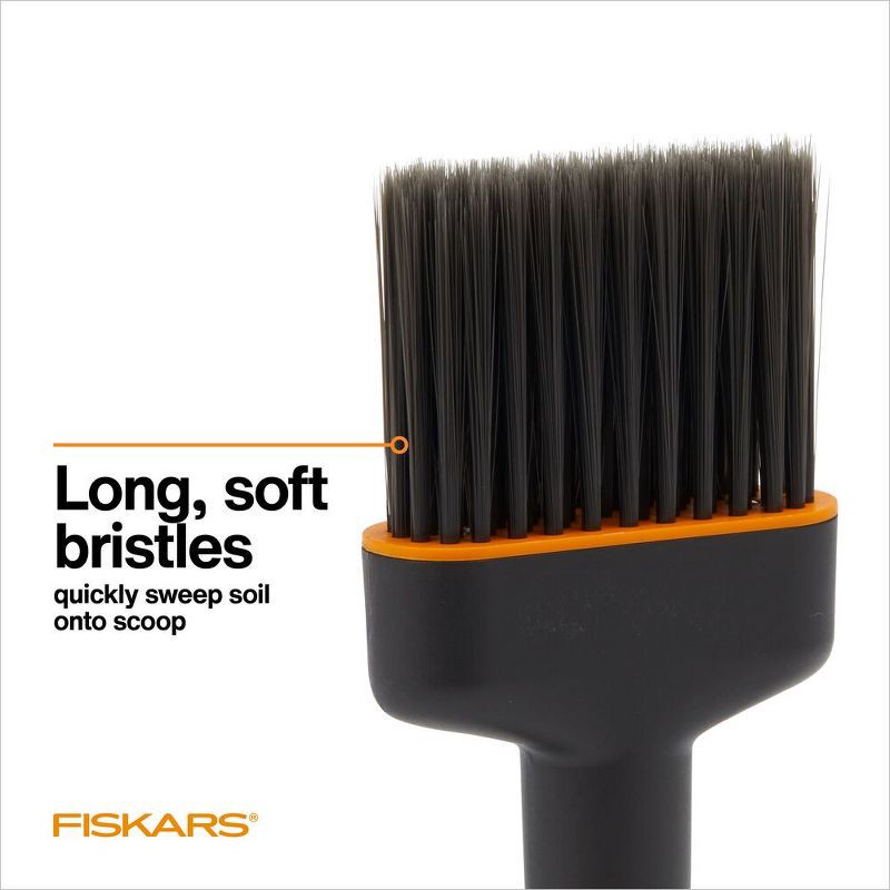slide 6 of 10, Fiskars 2pc Scoop and Brush Garden Tool Set Black, 2 ct