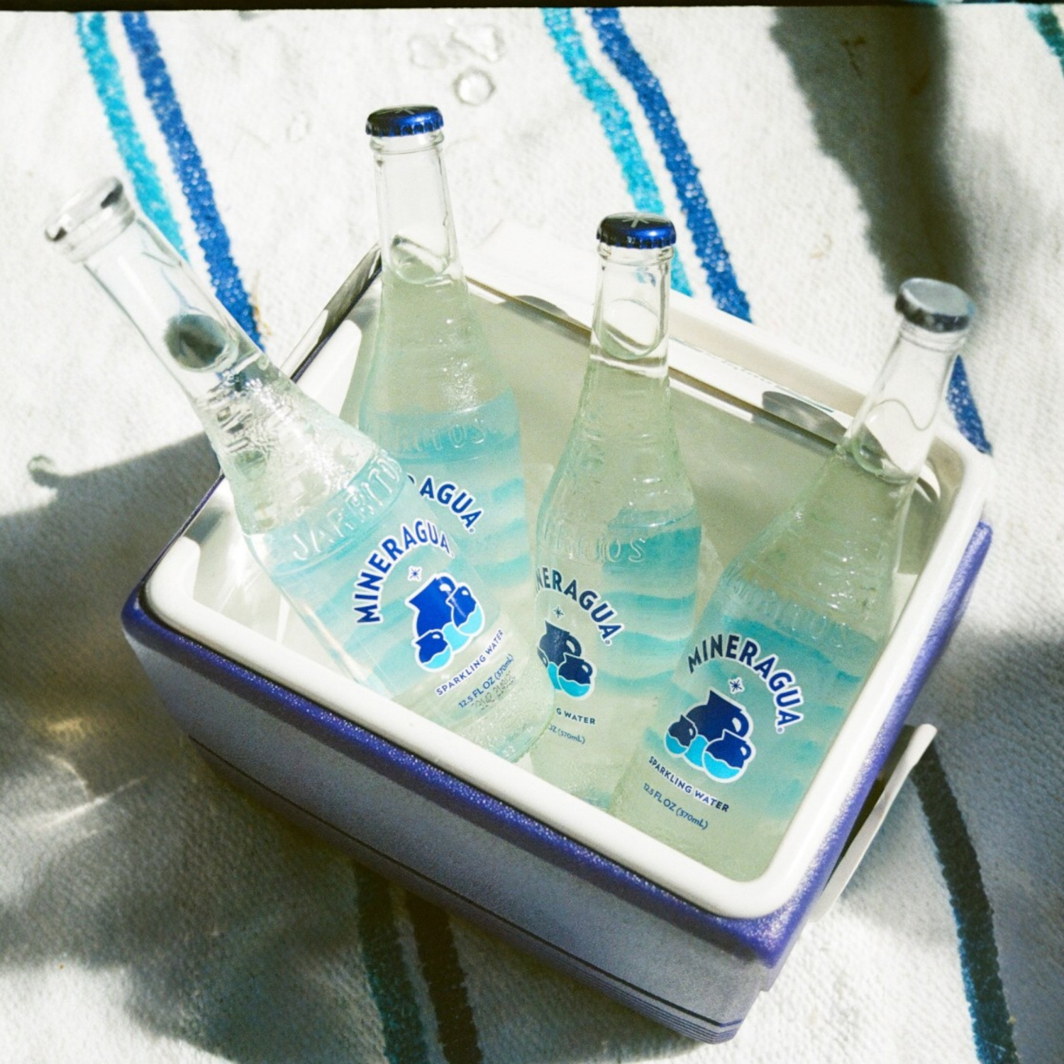 slide 2 of 2, Mineragua Sparkling Water 12.5 fl oz, 12.5 fl oz