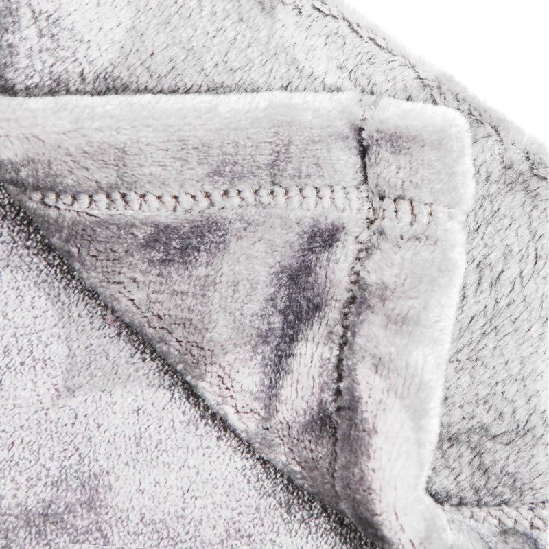 slide 3 of 3, Minnie Mouse Bed Blanket, 1 ct