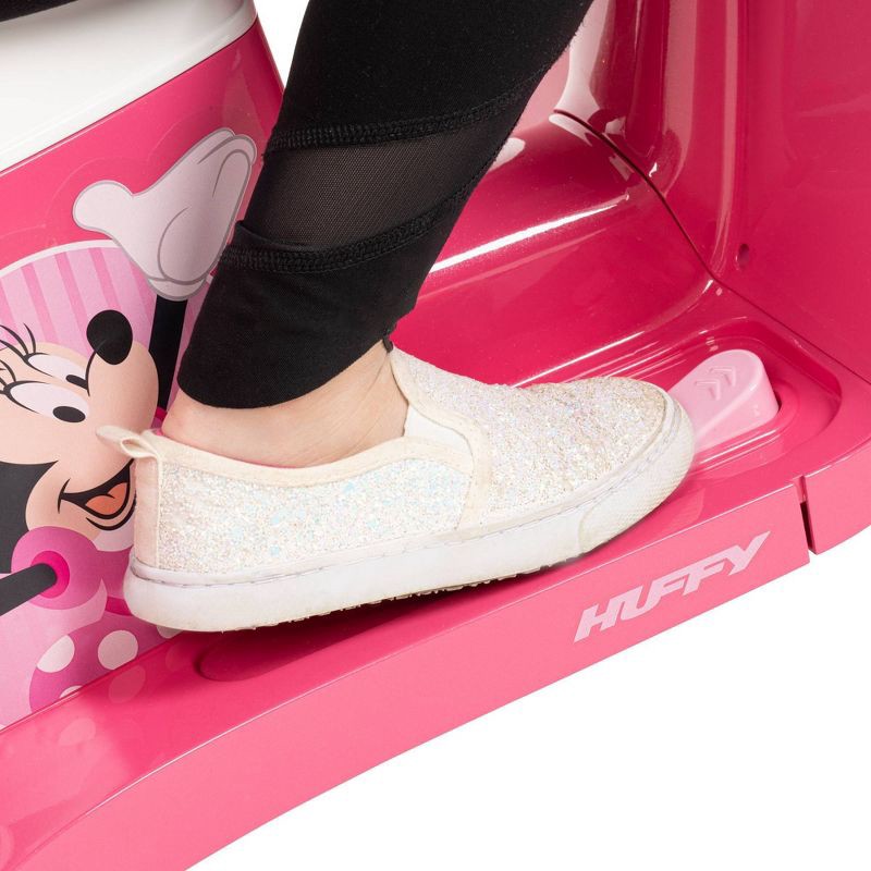 slide 14 of 21, Huffy Disney Minnie Mouse Bakery Cart Battery Ride-On - 6V - Age 3+ - Pink, 1 ct
