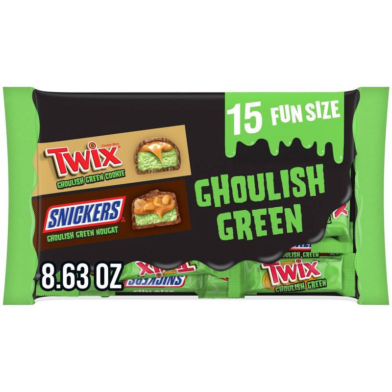 slide 1 of 10, Mars Snickers, Twix Halloween Candy Fun Size Ghoulish Green Chocolate Variety Bag Mix - 8.63oz/15ct, 8.63 oz; 15 ct