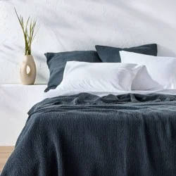 Full/Queen Textured Waffle Coverlet Dark Mineral Blue - Casaluna™