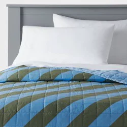 Full/Queen Striped Kids' Quilt Blue/Green - Pillowfort™