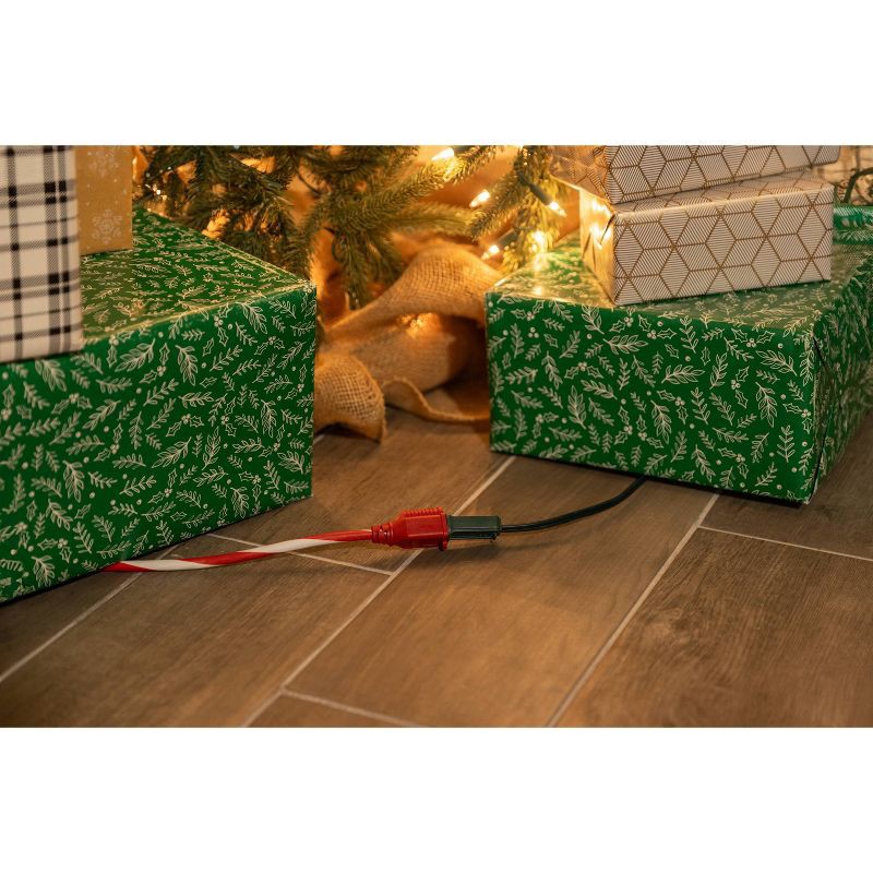 slide 4 of 6, General Electric GE 30' 1-Outlet Grounded Outdoor Candy Cane Extension Cord Red-White, 1 ct
